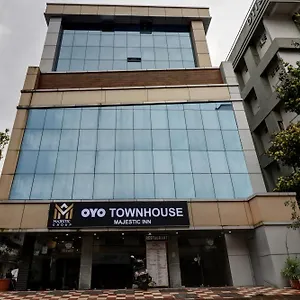 Oyo Townhouse 595 Majestic 4*, Kochi India