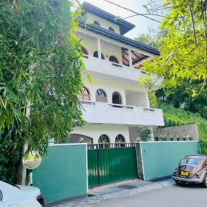 Nine 2*, Kandy Sri Lanka
